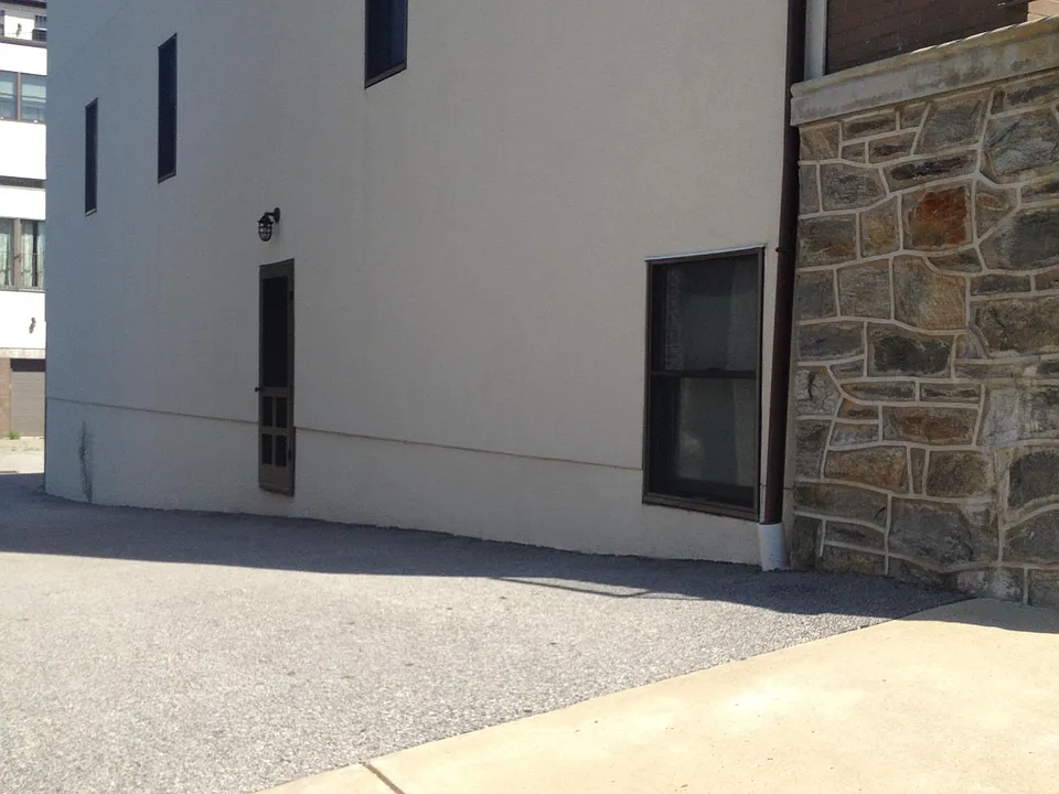 Building Photo 4