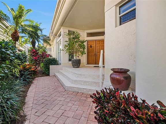 3rd image of 3327 Montara DR