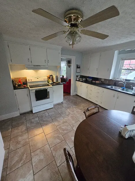 3 bed, 1088 sqft, $2,500 — Photo 3