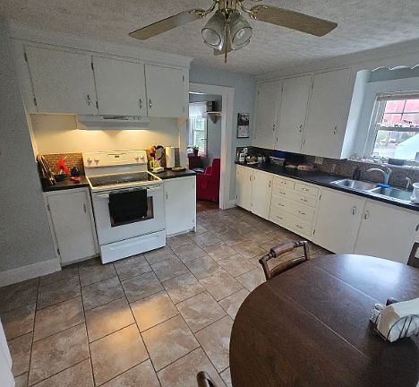 3rd image of 7 Weymouth St #2