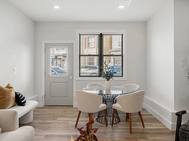 181 Bennington St #1 — Photo 29