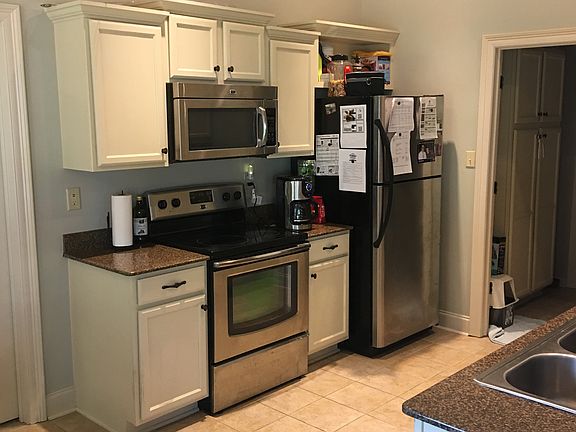 4th image of 103 Briar Green Dr