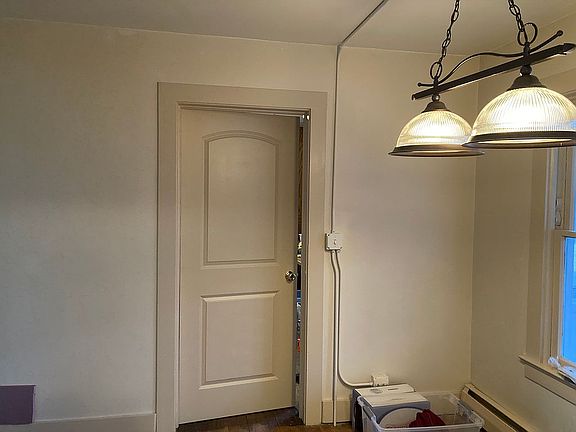 DR view new door to spare bd