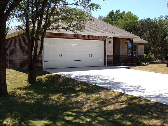 3rd image of 1206 Brazos Dr