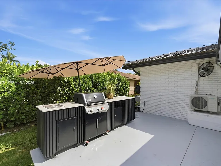 9935 Ramblewood Dr — Photo 38