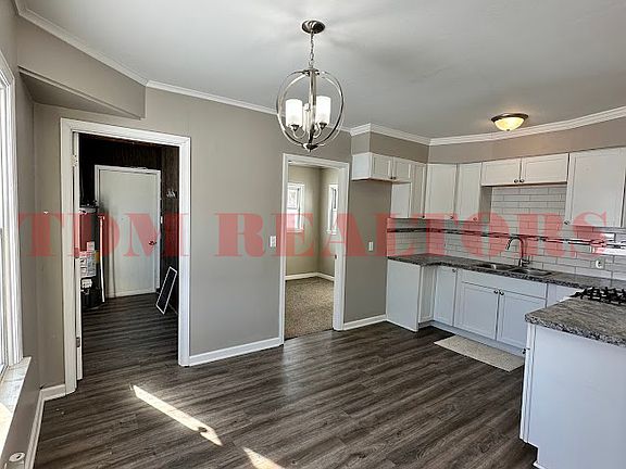 3rd image of 6022 Pearl St