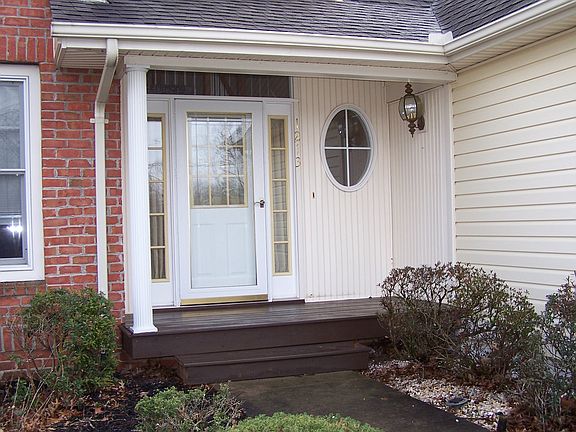 5th image of 1213 College Heights Dr
