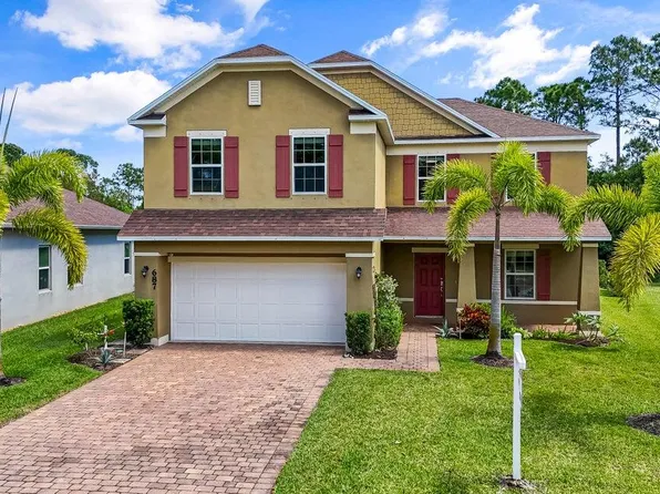 687 NE Moss Rose Place, Port St Lucie, FL 34983