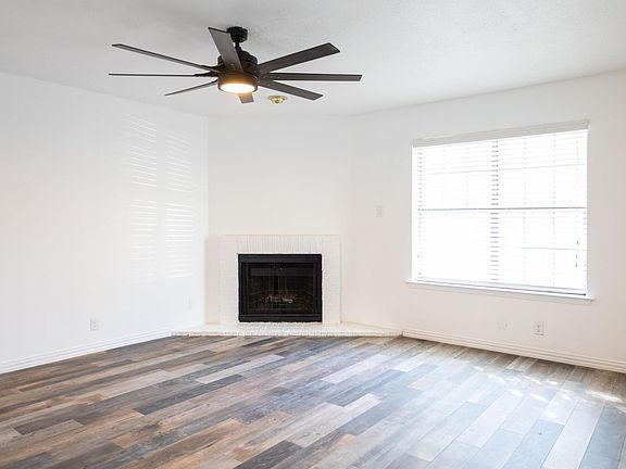 2nd image of 716 W Mulberry St APT 5C