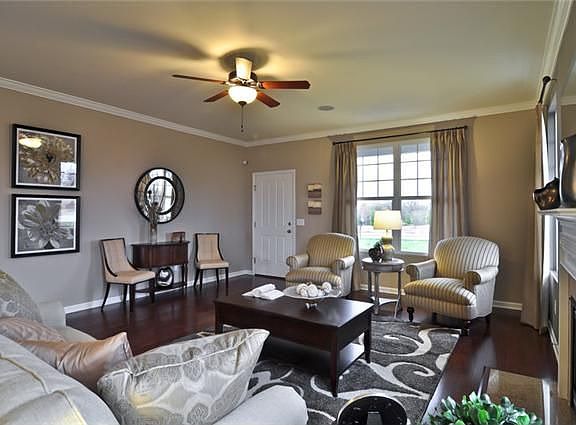 3rd image of 413 Dunnwood Ct