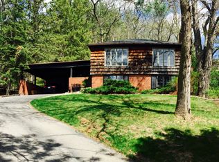 N1966 Hickory Ln, La Crosse, WI 54601
