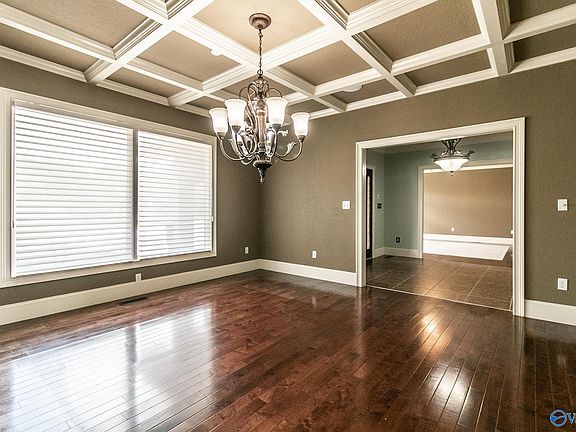 3rd image of 3121 Newsome Ln
