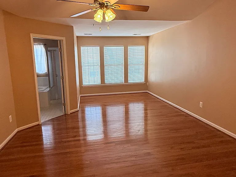 10404 Damascus Park Ln — Photo 49