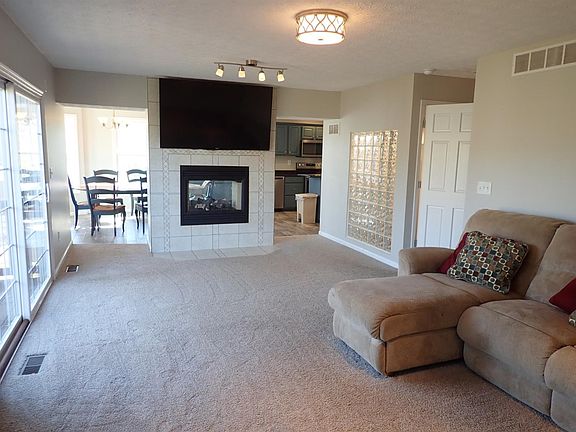 5th image of 20374 Rosemeade Dr