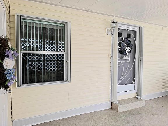 4th image of 3813 Doral Court