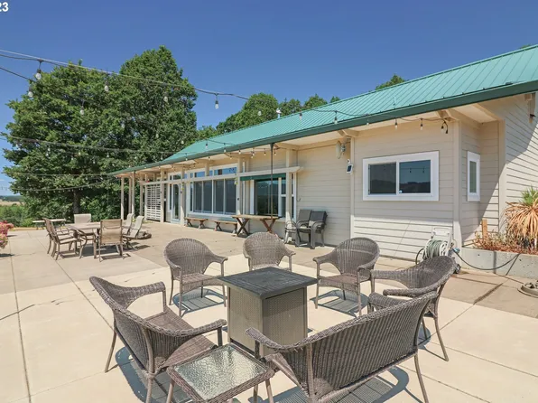 8097 Red Prairie Rd, Sheridan, OR 97378