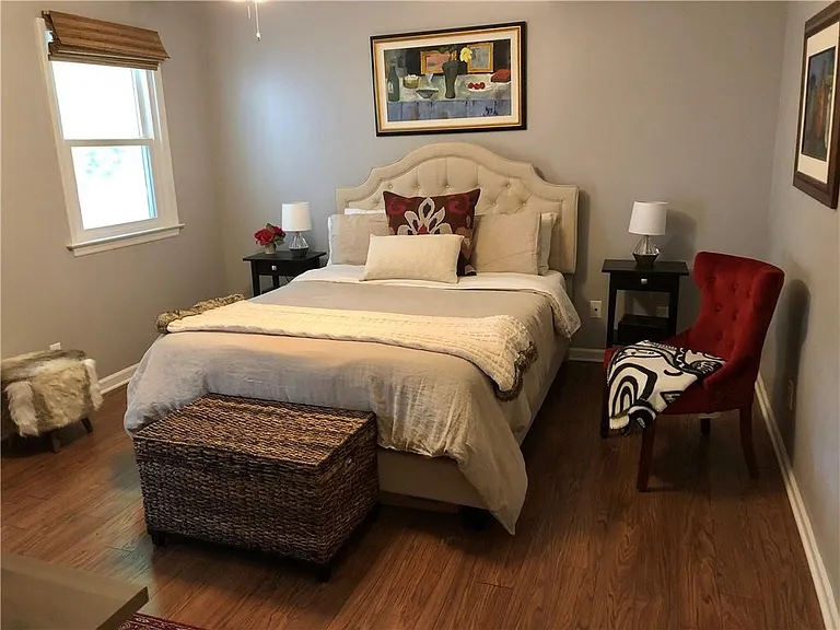 1042 Sasha Ln — Photo 6