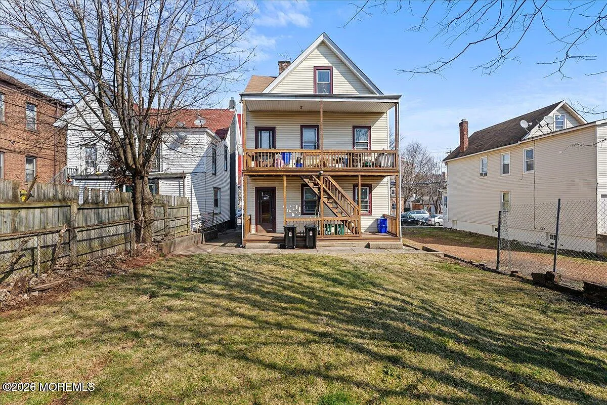 3 bed, 2036 sqft, $2,800 — Photo 3
