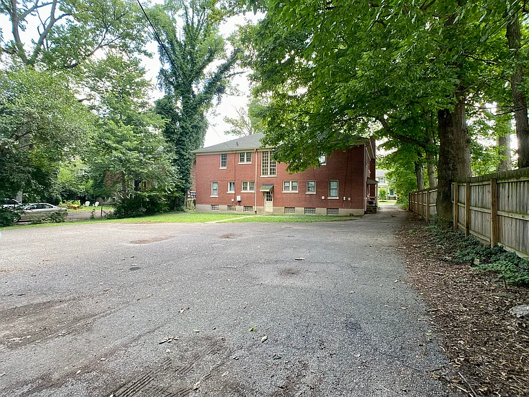 2525 Glenmary Ave #3 — Photo 31