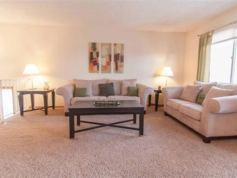10435 Decatur Cir — Photo 6