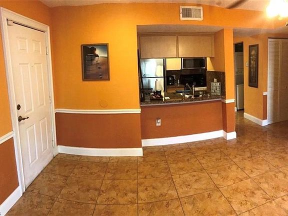 5th image of 3407 Winkler Ave APT 313
