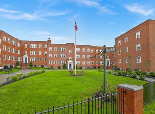 9 Lennon Ct APT 9, Boston, MA 02127