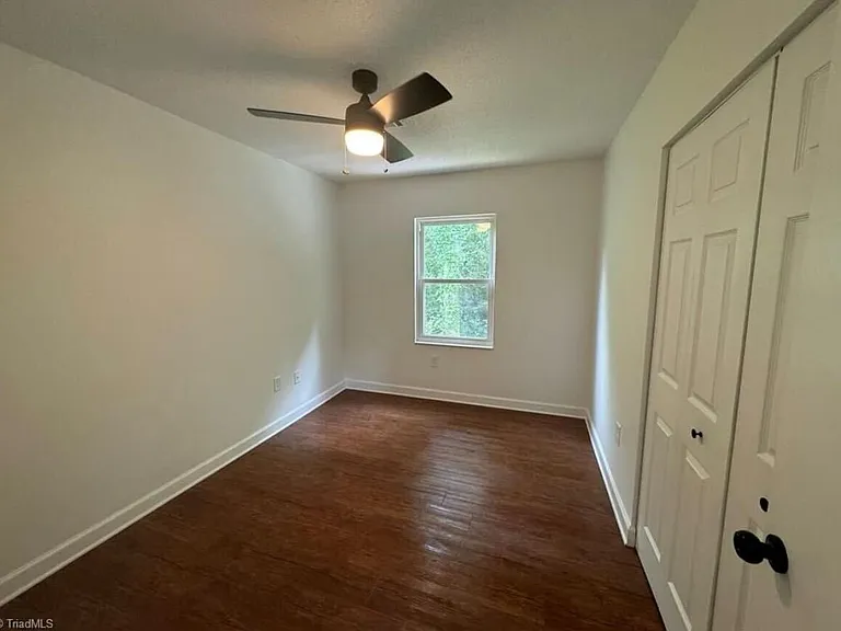 904 Elizabeth St — Photo 14