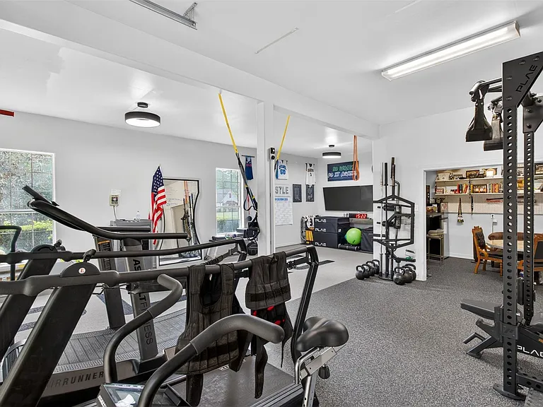 10626 Crystal Cove Dr — Photo 44