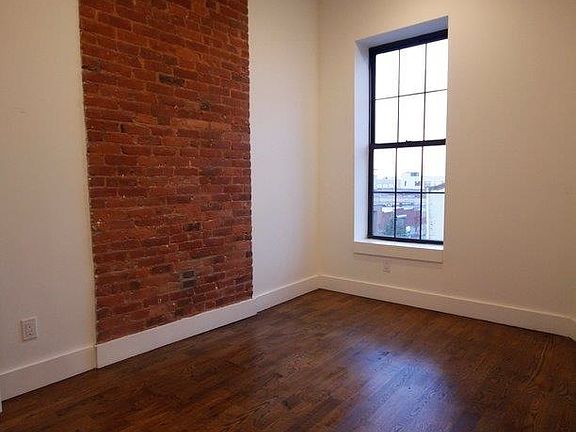 4th image of 26 Irving Ave #2BAP