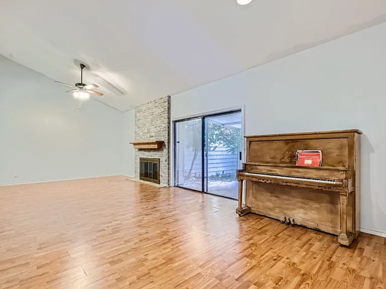 6422 Honey Hl — Photo 7