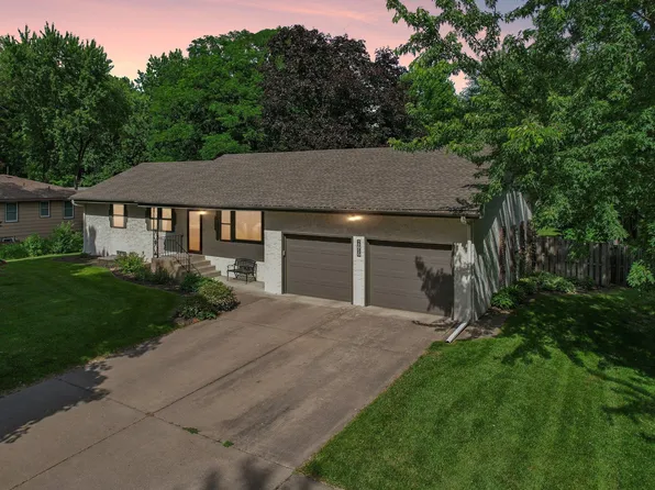 8727 Baltimore St NE, Blaine, MN 55449