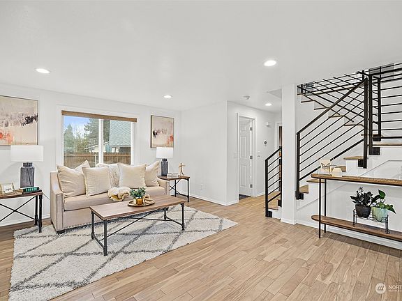 2nd image of 25907 14th Avenue S