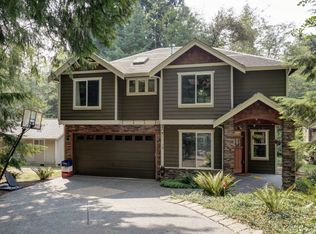 18 Honeycomb Ln, Bellingham, WA 98229