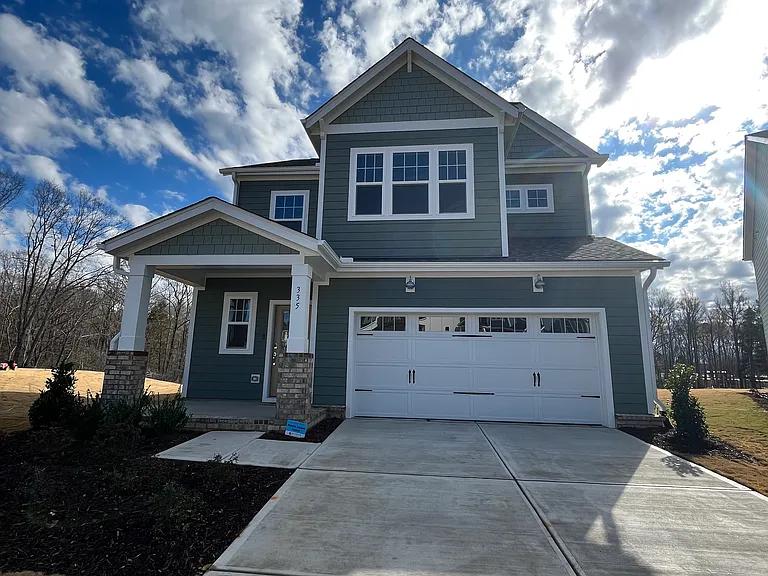 335 Beacon Dr — Photo 4