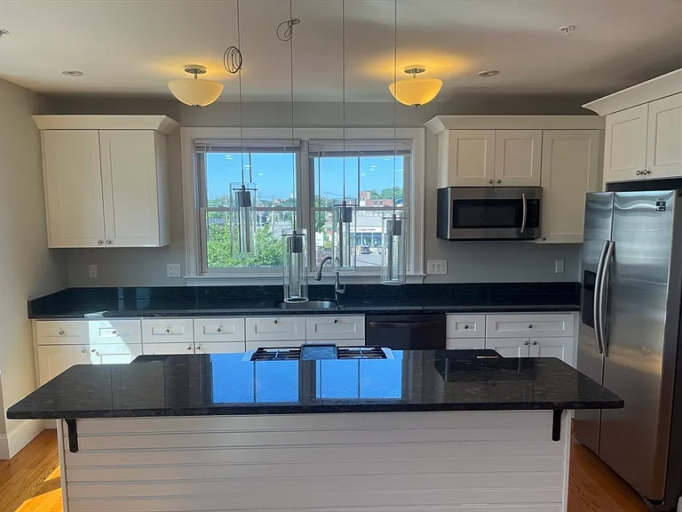 45 Spring St #13 — Photo 3