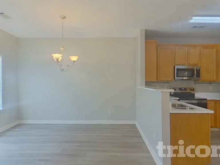 7599 Avalon Blvd — Photo 4