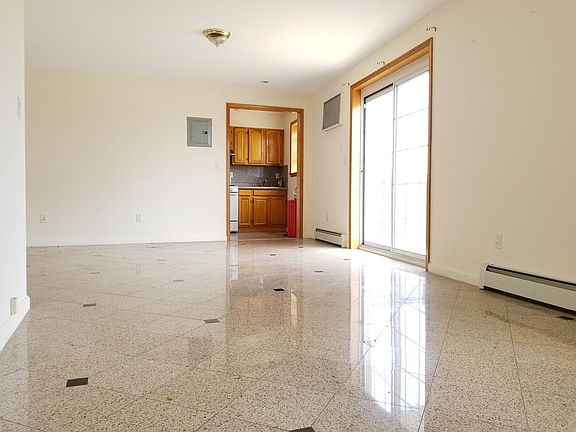 4th image of 7050 45th Ave #2