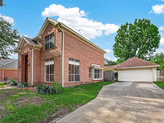 3rd image of 14139 Swallowfield Dr