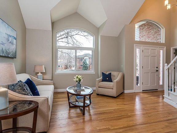 2nd image of 583 Manorwood Ln