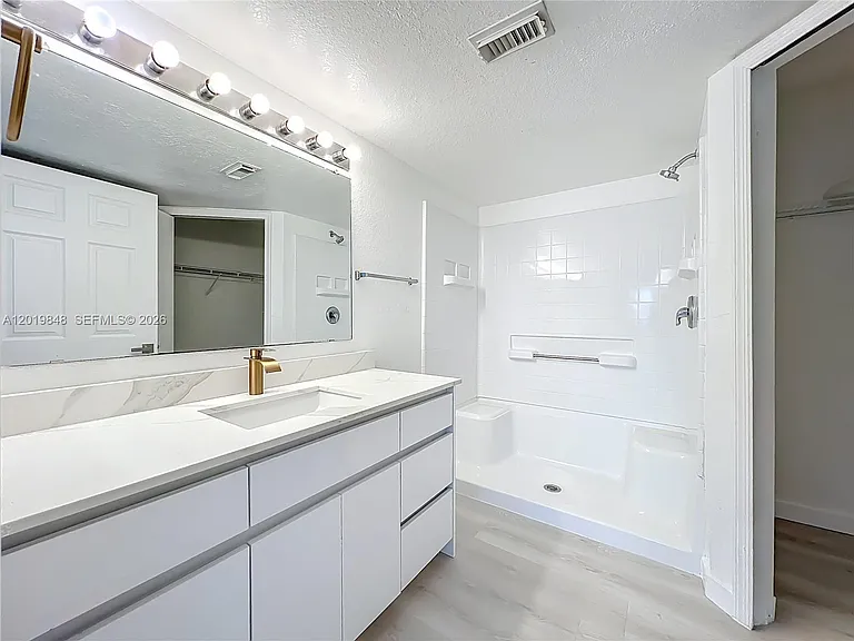 2225 Metropolitan Way #1225 — Photo 8