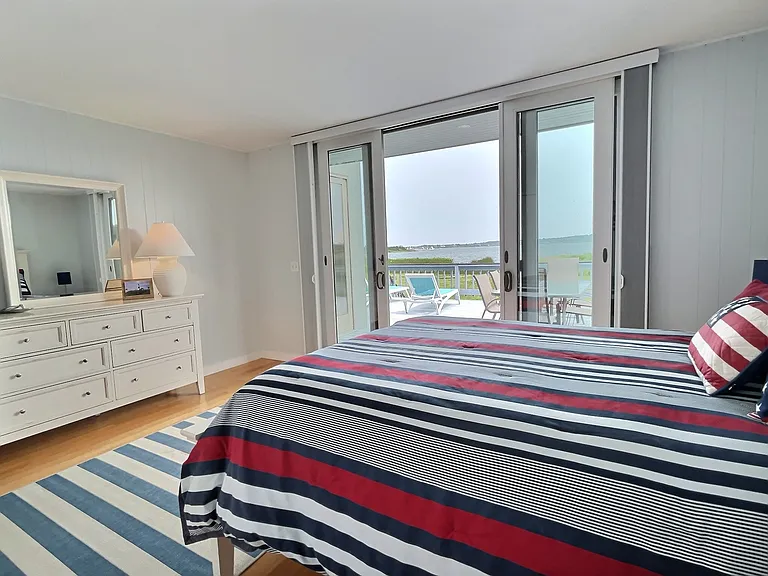 296 W Lake Dr — Photo 17