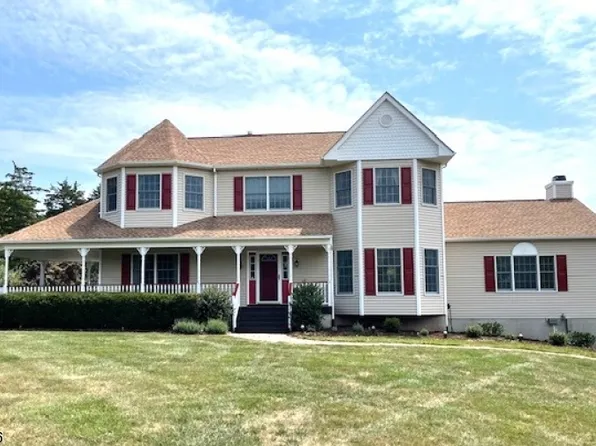 2 Saddle Ridge Dr, Clinton Twp., NJ 08833