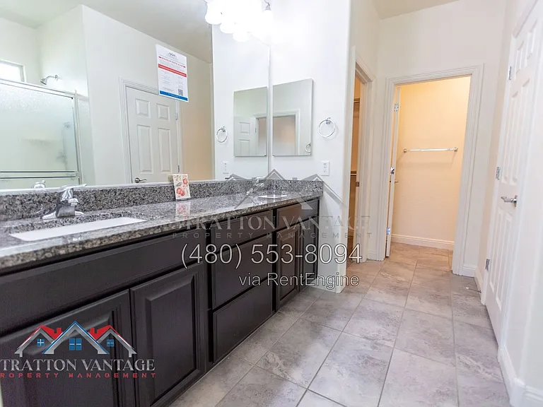 3759 N Astoria Dr — Photo 32