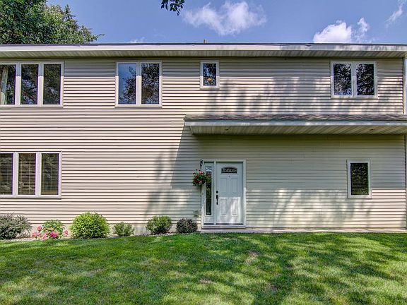 2nd image of 1321 Butler Ct