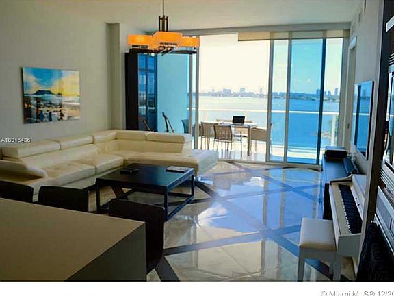 3rd image of 2020 N Bayshore Dr APT 806