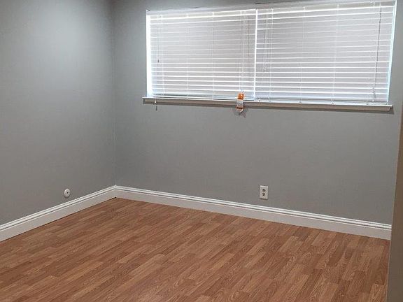 2nd image of 5502 Spinnaker Dr APT 1