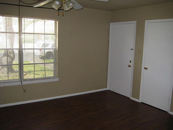 3rd image of 4807 Sylvandale Dr