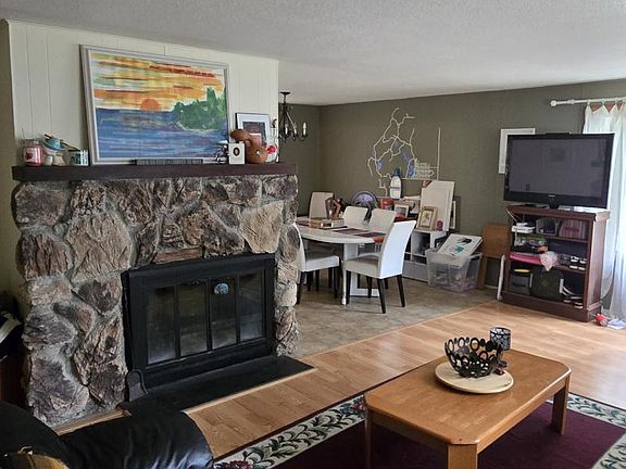 3rd image of 4139 N Poplar Rd