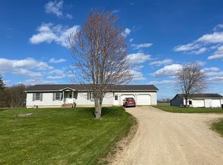 9425 S Athey Ave, Clare, MI 48617