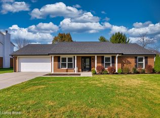 212 Gray Hawk Ct, Versailles, KY 40383